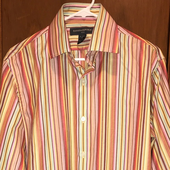 EUC Men’s Banana Republic Button Dress Shirt - Picture 2 of 8